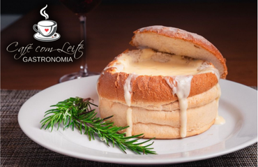 SOPA NO PÃO CAFÉ COM LEITE.png